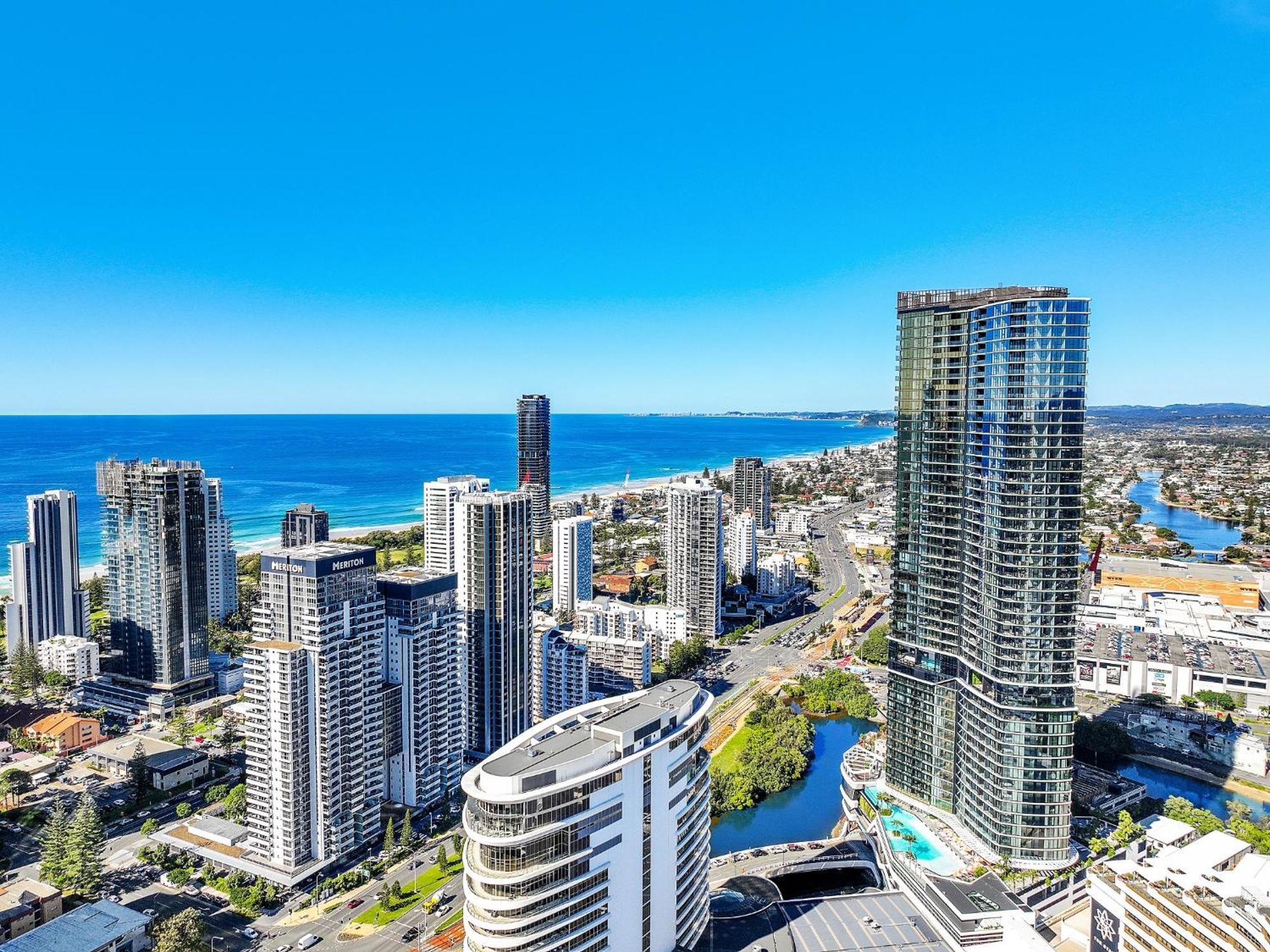 Luxury S Casino Residences Broadbeach - Holiday Paradise Гоулд Коуст Екстериор снимка