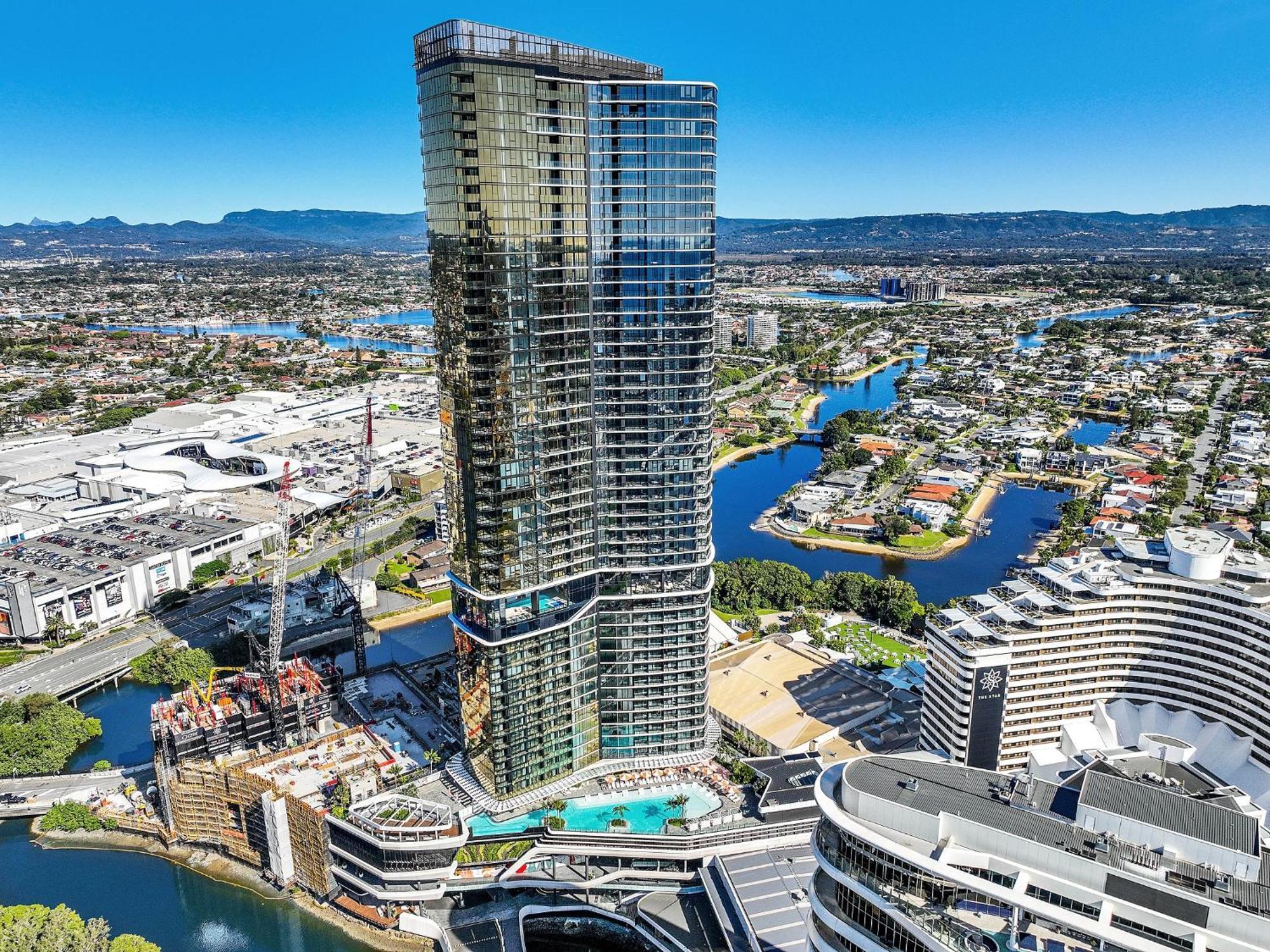 Luxury S Casino Residences Broadbeach - Holiday Paradise Гоулд Коуст Екстериор снимка